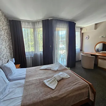 Iceberg アパート ボロヴェッツ